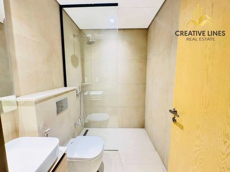 Ready To move spacious 2 bedroom plus maids room with fitted kitchen - Image 13