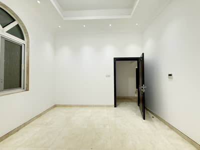 8 Schlafzimmer Villa zum zur Miete in Hoshi, Sharjah - IMG_6264. jpg 8 Schlafzimmer Villa zum zur Miete in Hoshi, Sharjah - IMG_6264. jpg