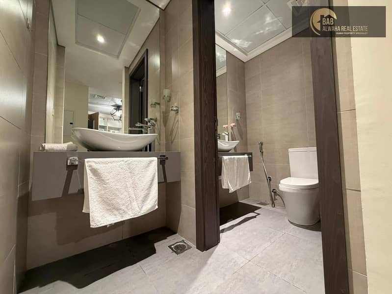 25 f95eef9c-2da2-4b5e-9b37-ca6ef84f6ab7. jpg