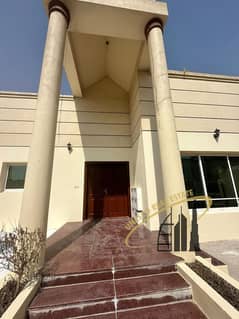 فيلا طابق واحد 3 غرف نوم للإيجار في مردف / غرفة خادمة / مسبح خاص