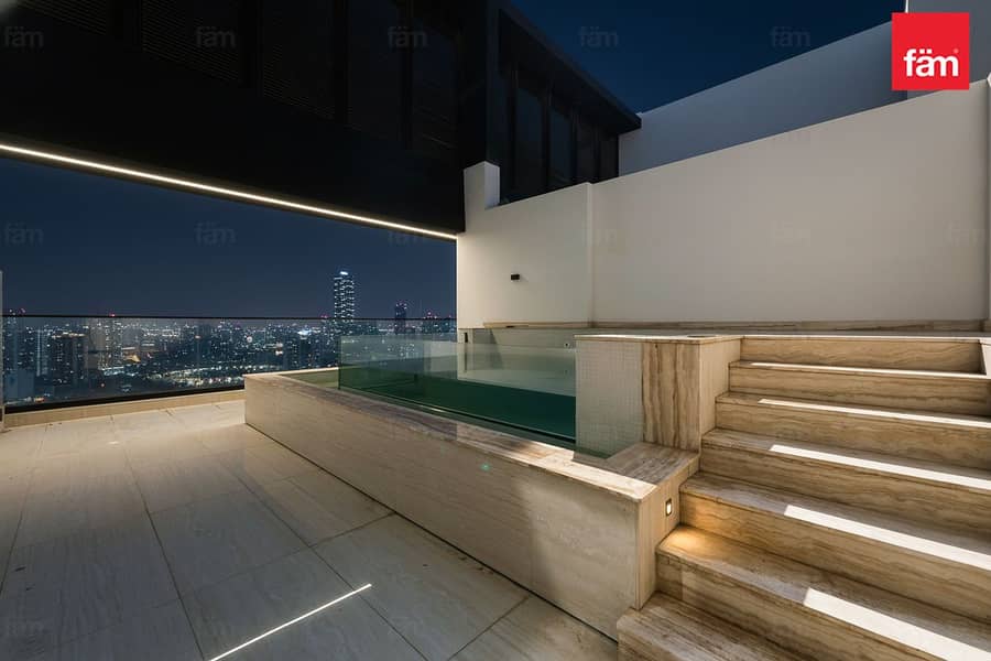 Vacant | Top Floor | Private Pool | Closed Kitchen Vacant | Top Floor | Private Pool | Closed Kitchen