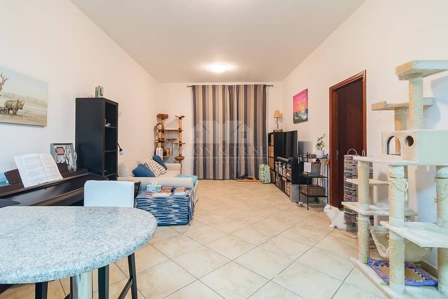 Largest Unit I Garden View I Good ROI I Near Park I Natural Light Largest Unit I Garden View I Good ROI I Near Park I Natural Light