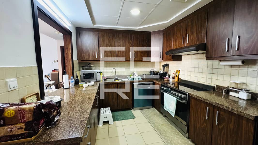 Spacious 3 Bedroom + Maids room l Open Community View l Vacant - Image 36