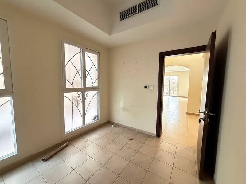 very nice 3 bedroom cedar villa for rent Dubai silicon oasis block A very close to facilities