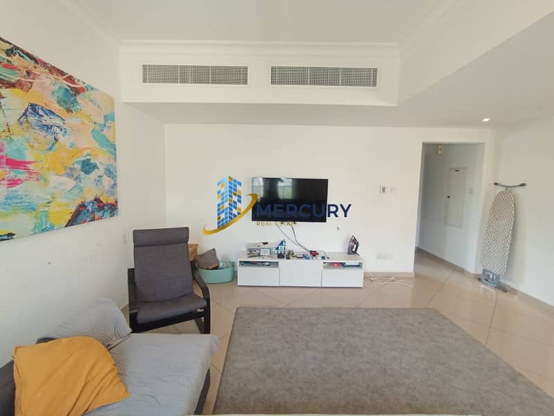 Well maintained - Large unit - close to the pool