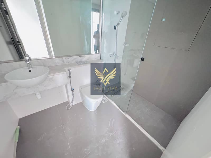 Near Fairmont Conrad Api / Voco Nassima Book Now