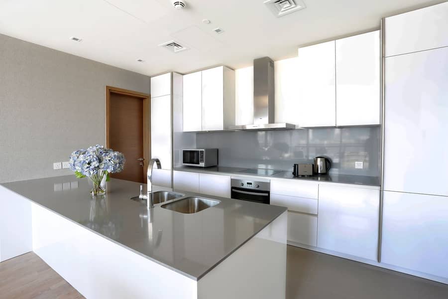 7 kitchen . jpg