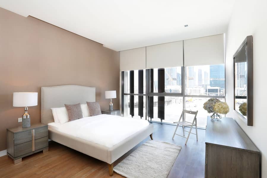 14 main bedroom picture. jpg