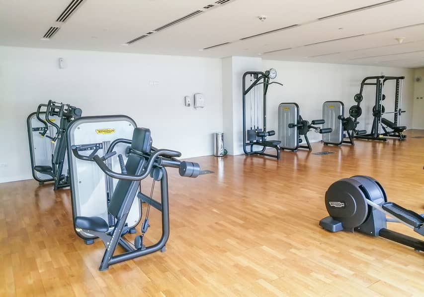 88 507 CITYWALK BLDG 5 1280px gym pool-05. jpg