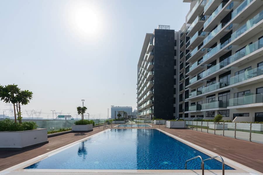 16 azizi riviera pool . jpg