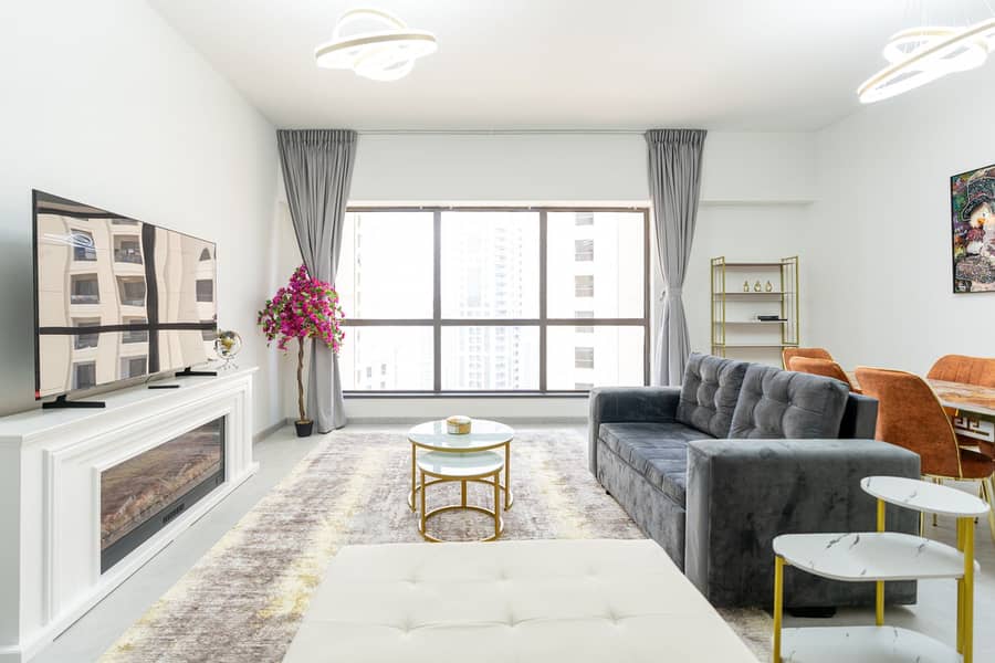 8 living area 2. jpg