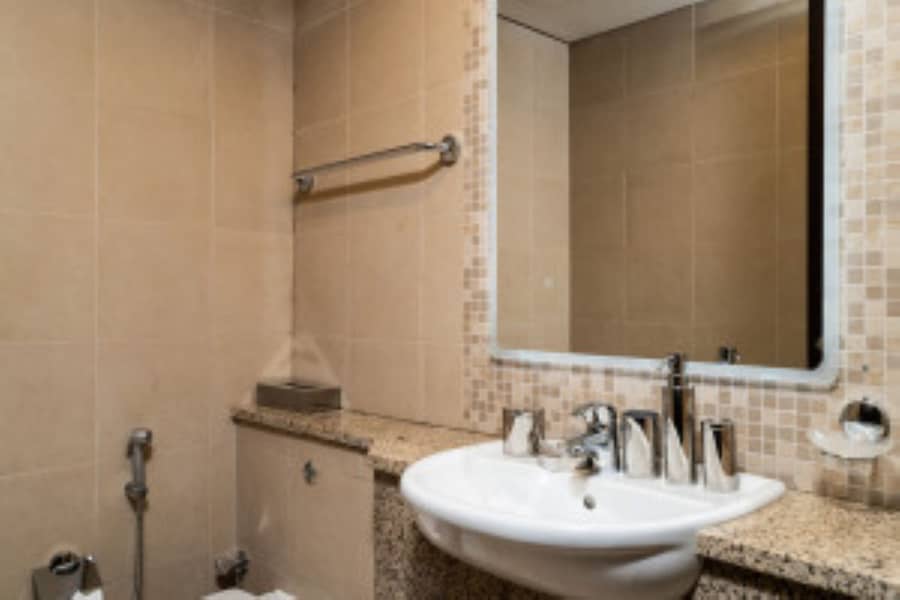12 bathroom. jpg