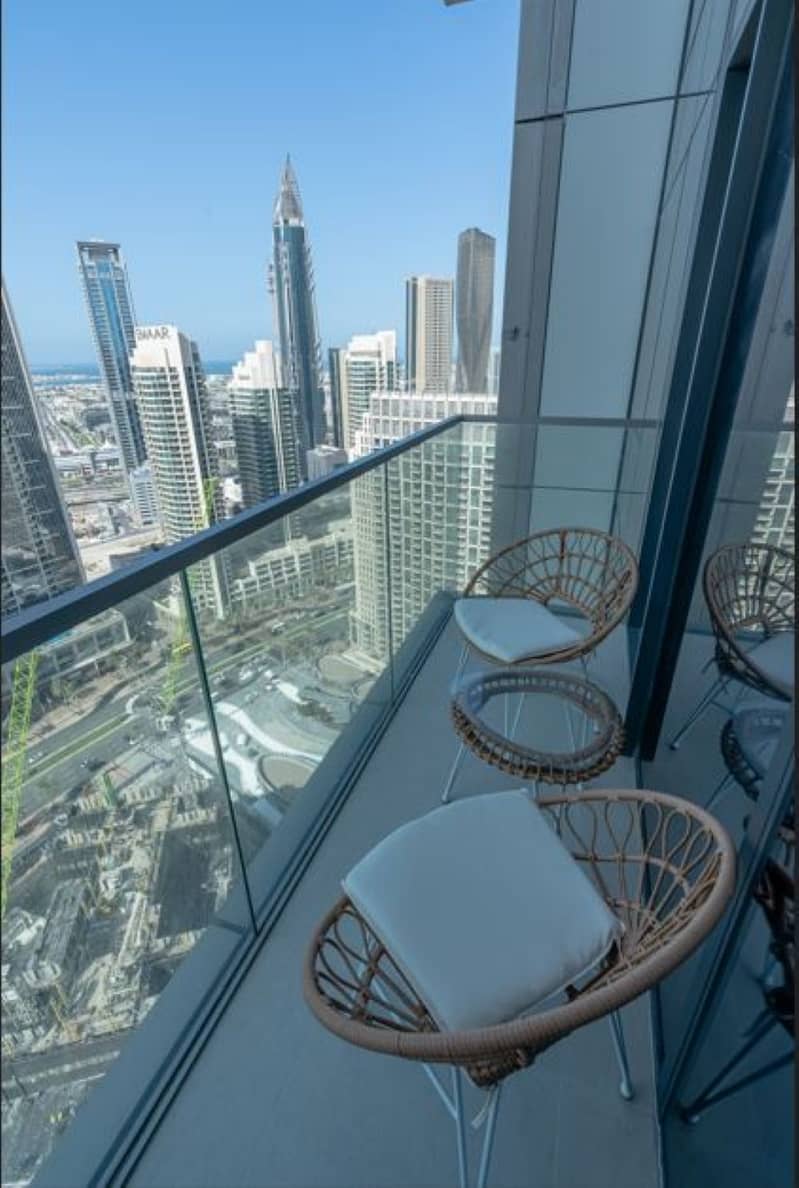 2 Balcony 1. JPG
