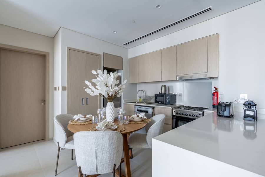 8 kitchen and dining area . jpg