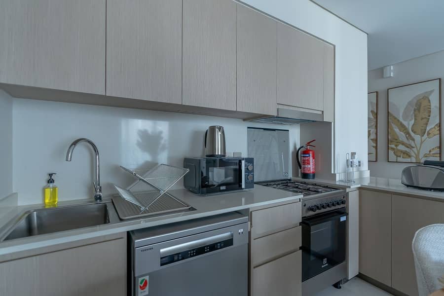23 kitchen. jpg