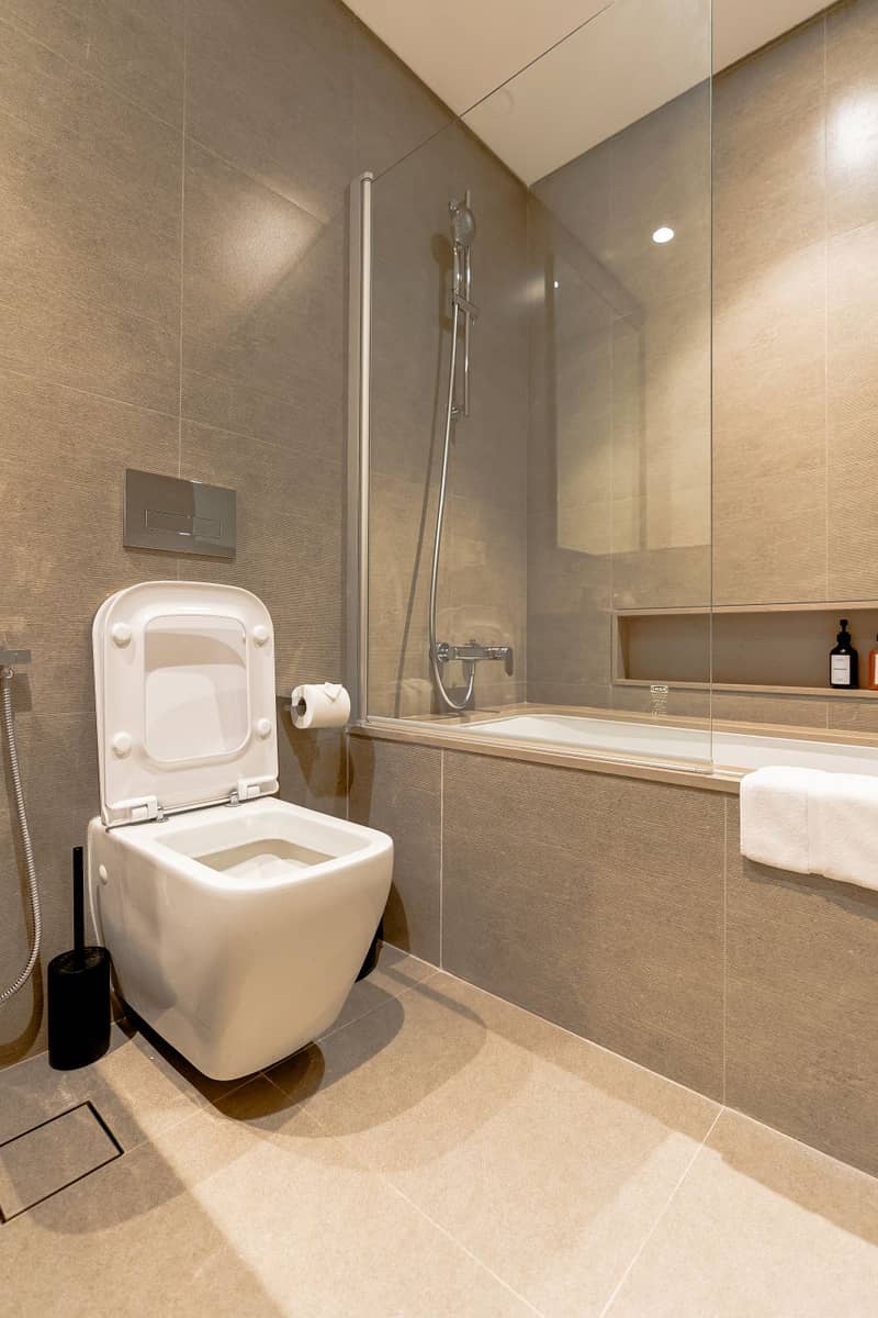 24 bathroom . jpg