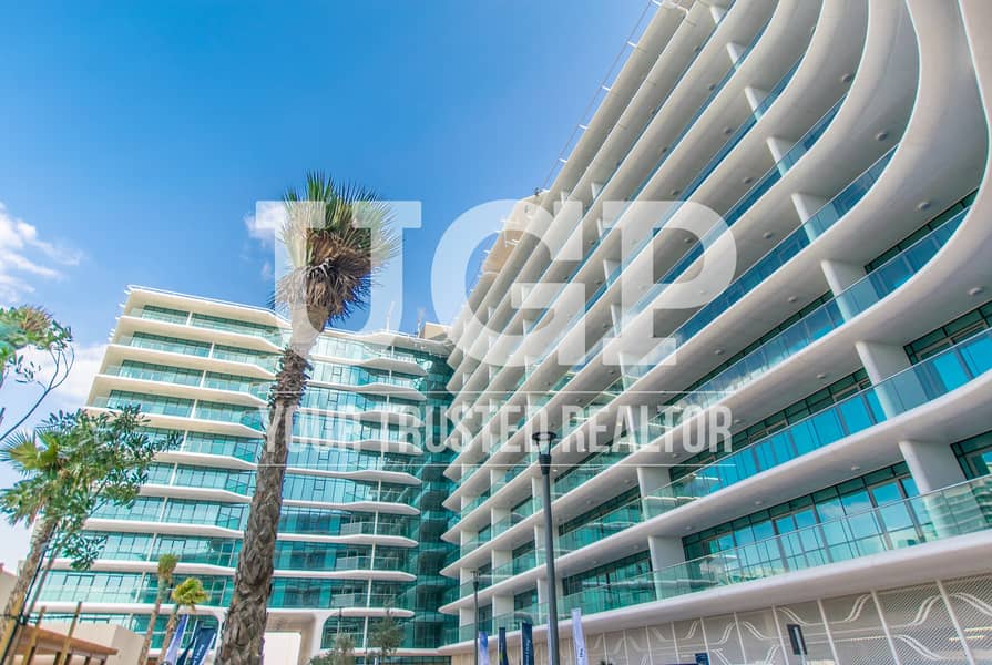Sea View Apartment | Huge Layout with Big Rent Refund!