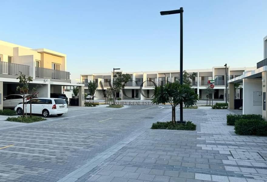 Vacant | Vastu | Exclusive | Free mortgage - Image 9