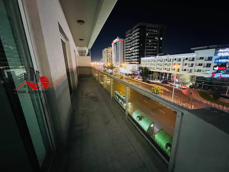 CHILLER FREE 3BHK+STORE ROOM BALCONY GYM POOL PARKING ONLY FOR FAMILY