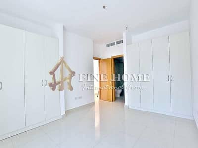 SPARKLING GREAT 3BR +M APARTMENT AIRPORT RD ! SPARKLING GREAT 3BR +M APARTMENT AIRPORT RD !