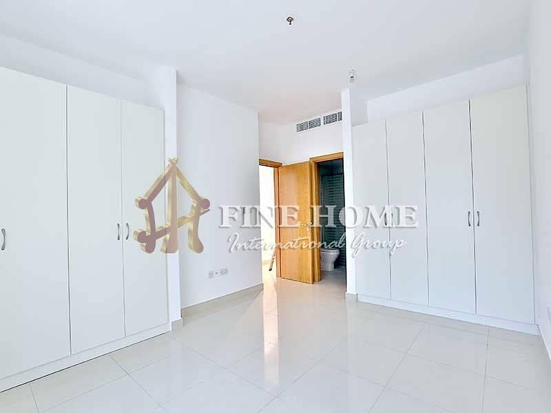 SPARKLING GREAT 3BR +M APARTMENT AIRPORT RD ! SPARKLING GREAT 3BR +M APARTMENT AIRPORT RD !