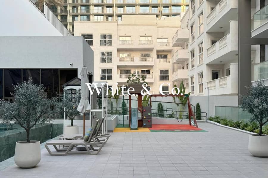 Duplex | 2 Parking Spaces | Open Views - Image 18