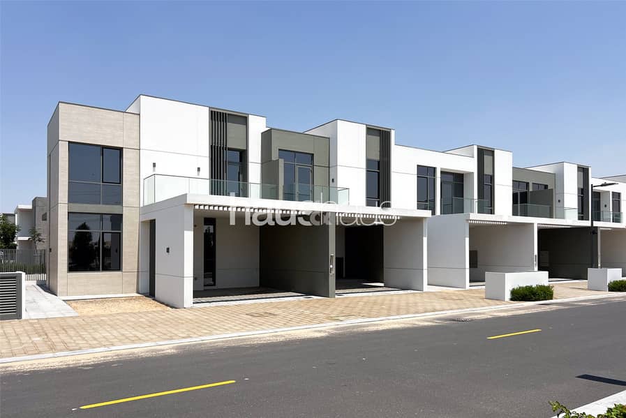 Single Row | Opposite Pool | Vacant Soon Single Row | Opposite Pool | Vacant Soon