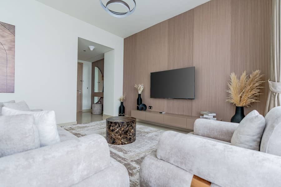 14 sitting area 1. jpg