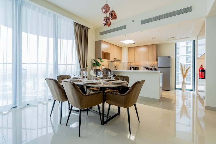 24 dining table 2. jpg