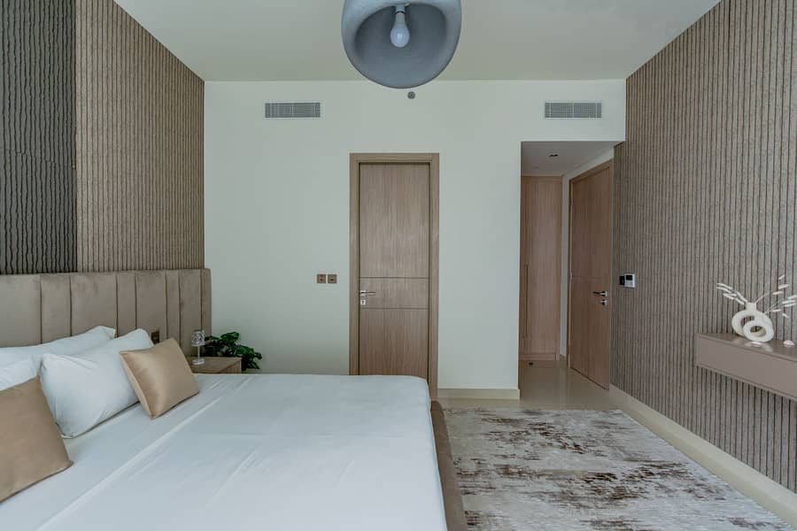 37 bedroom entrance . jpg