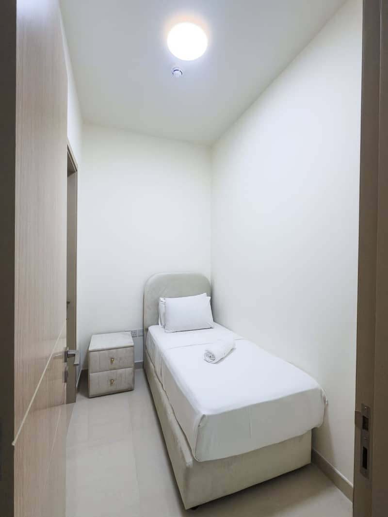 41 maids room . jpg