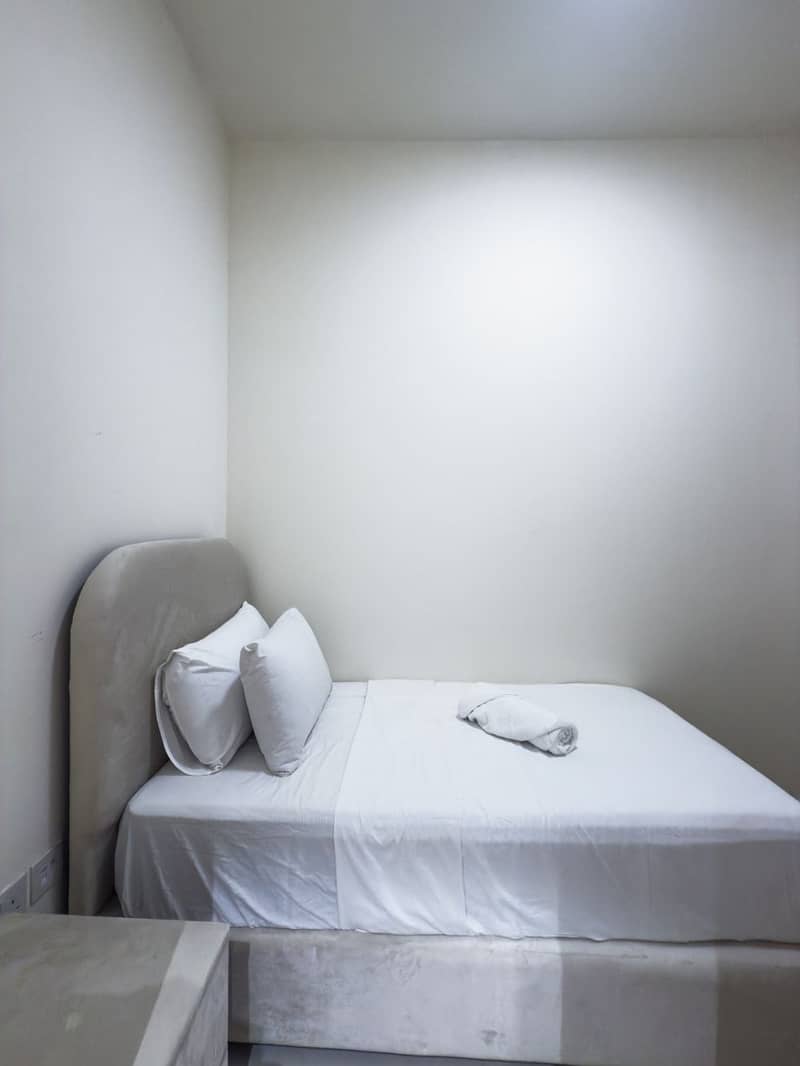 42 maids room 1. jpg