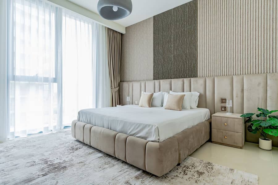 45 main bedroom . jpg