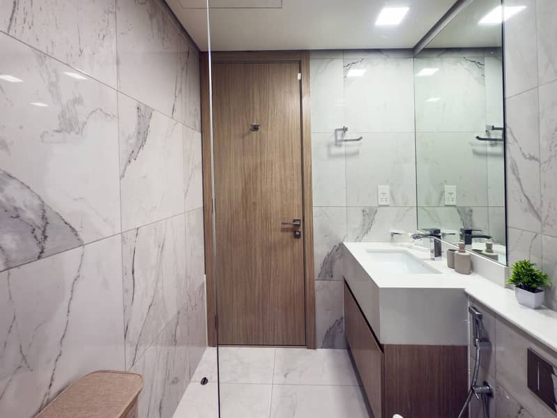 66 bathroom1. jpg