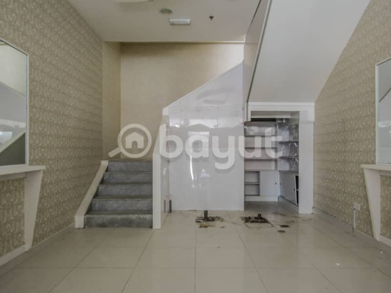 Showroom for rent in Nad Al Hamar Avenues Showroom for rent in Nad Al Hamar Avenues