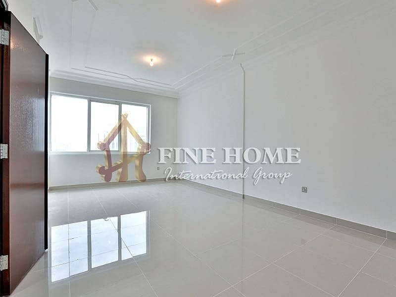 Catchy & Spacious! 2BR Apartment