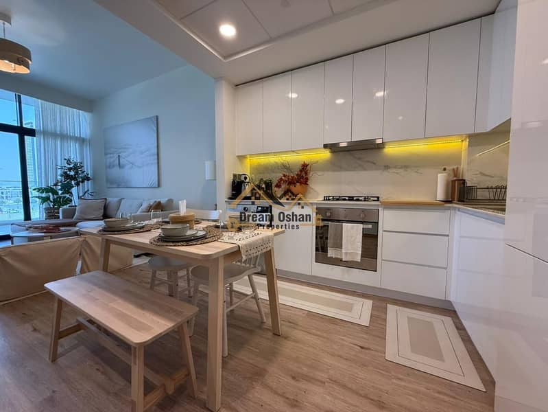 Luxurious Home | Burj View | Terrace | Ac Free