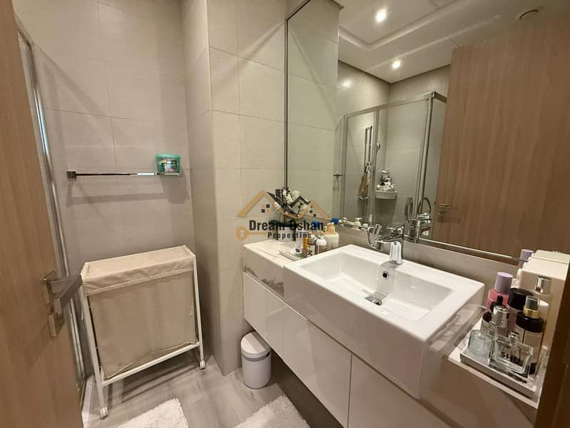 Luxurious Home | Burj View | Terrace | Ac Free