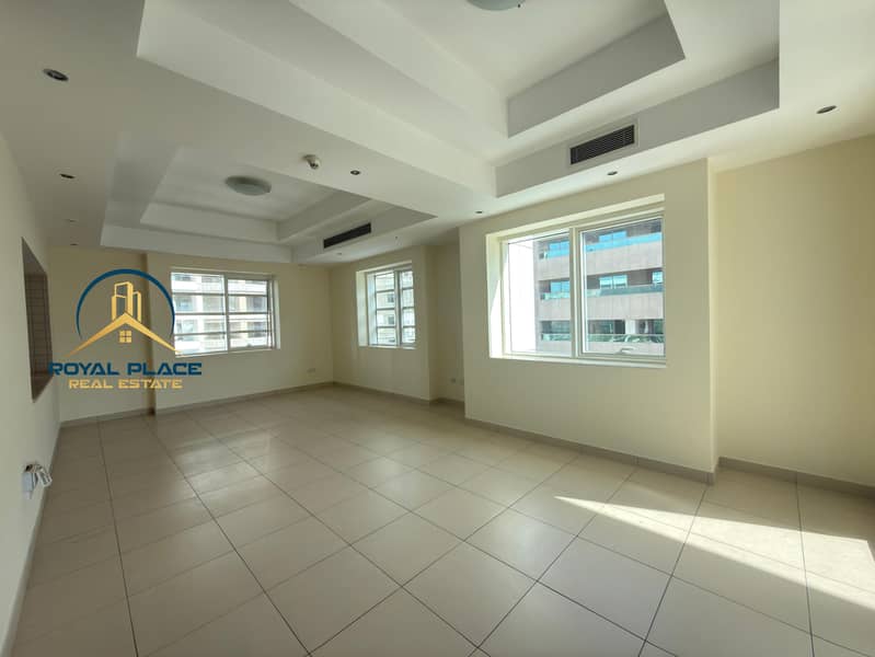 Spacious 2BHK in Binhendi Tower | Prime Mankhool