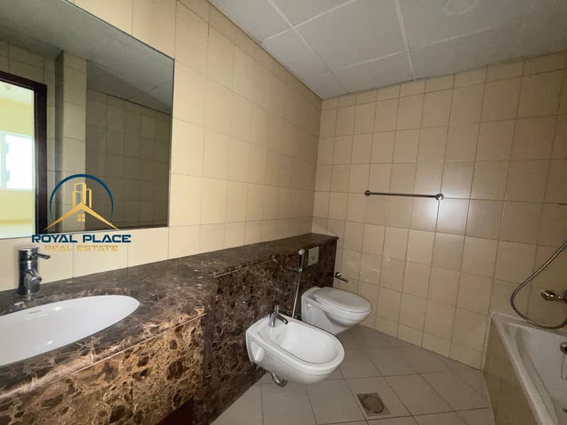 Spacious 2BHK in Binhendi Tower | Prime Mankhool - Image 10