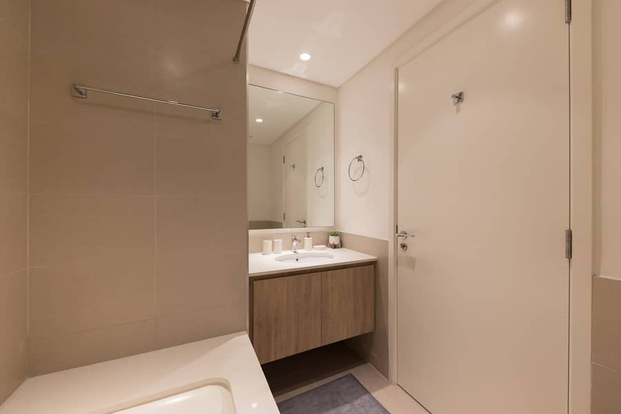 High floor | Spacious layout | Prime Dubai Hills location - Image 21