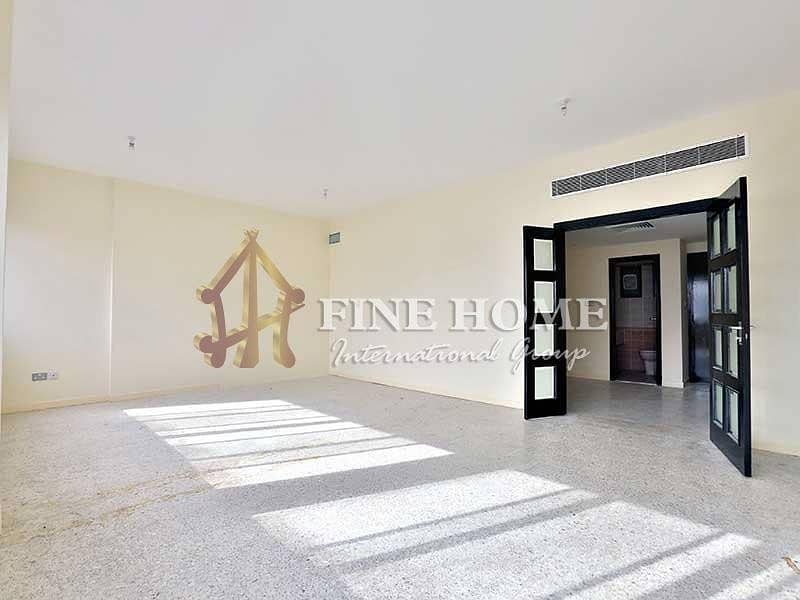 Amazing & Spacious 4BR AP. in Al Najda st.