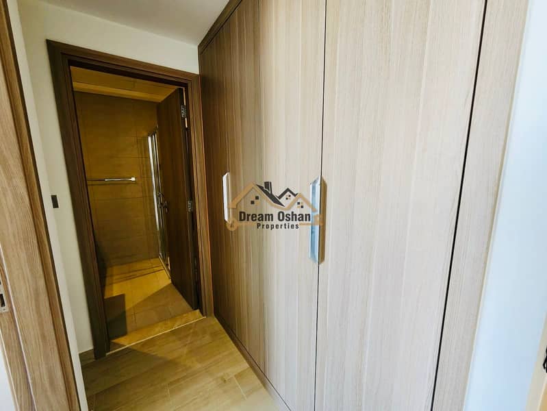 Riviera Luxe 1BHK | Lagoon Facing | Huge Size - Image 7