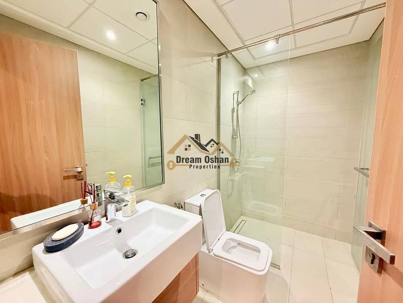 Burj Khalifa & Park Facing | Fully Furnished | Luxury Furnished - Image 7