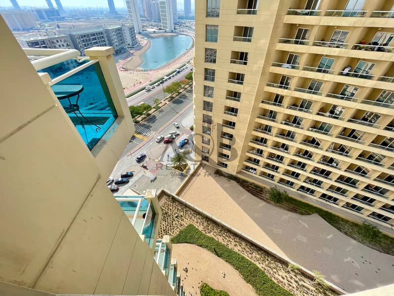 SPACIOUS | HIGH FLOOR | LAKE VIEW