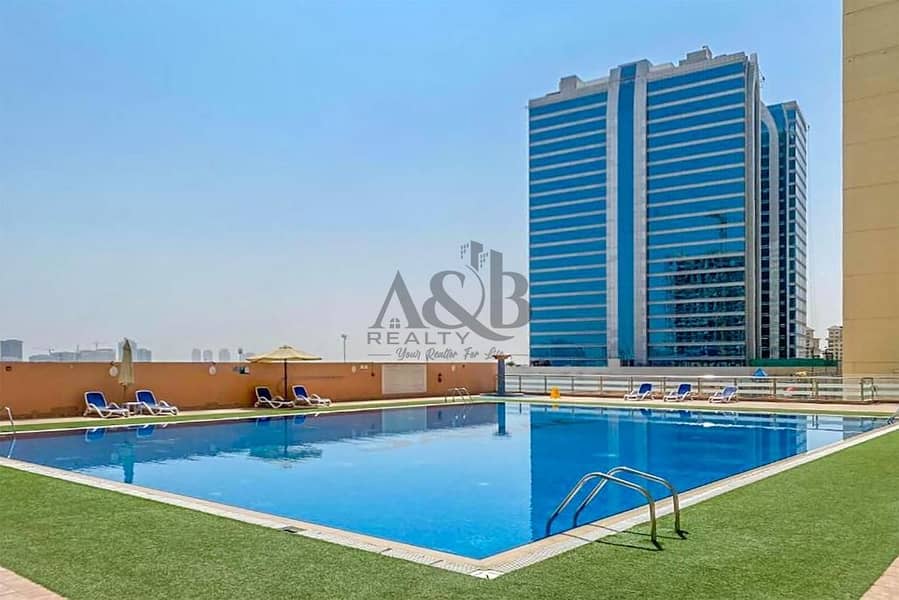 SPACIOUS | HIGH FLOOR | LAKE VIEW - Image 7