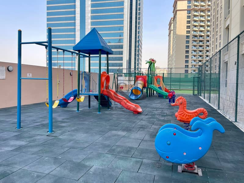 SPACIOUS | HIGH FLOOR | LAKE VIEW - Image 10