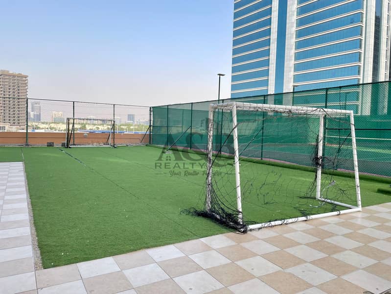 SPACIOUS | HIGH FLOOR | LAKE VIEW - Image 11