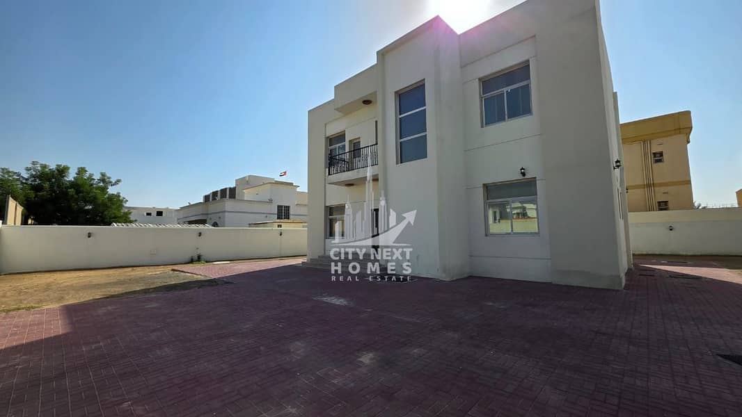 5 Bedroom | Hall | Majlis | Maid