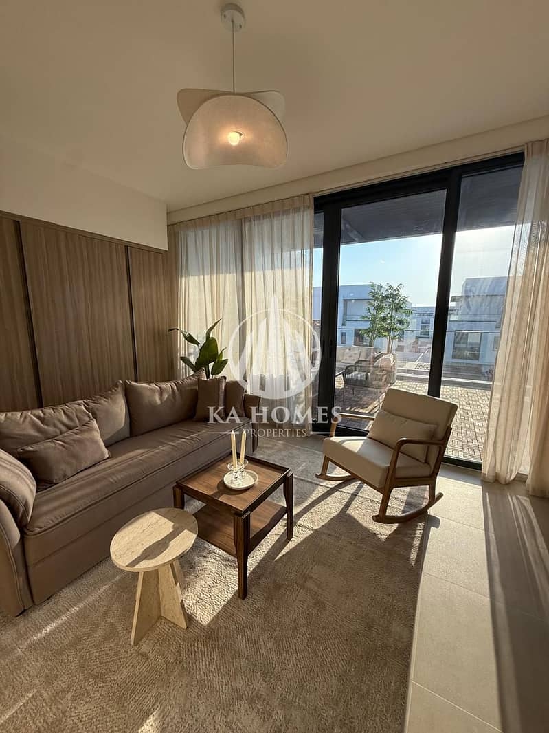 Ready-to-move-in villa - Registration fee discount - Golden residency - Freehold ownership - Easy installments for 4 years - Image 8